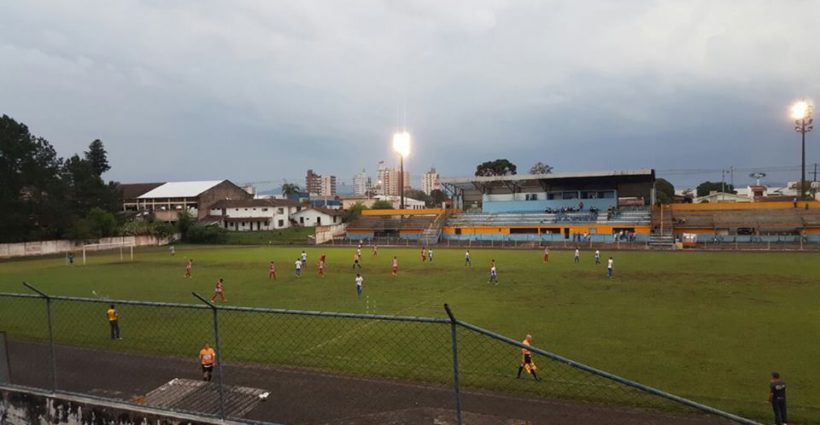 Com a vitória, Porto ficou colado com o Sport Jaraguá na classificação. Foto: Marcílio Dias Oficial.