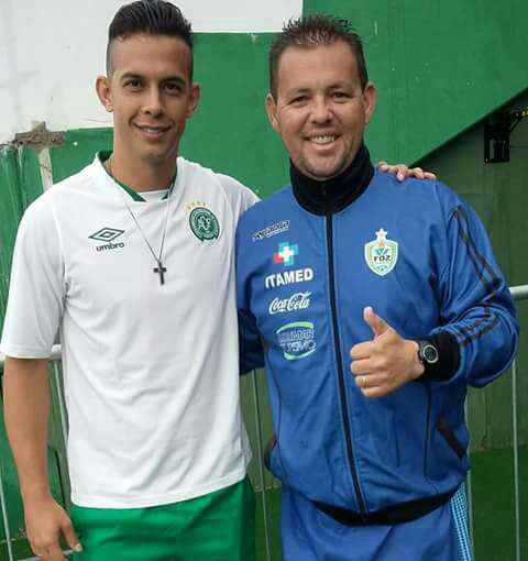 Goleiro Danilo ao lado de Dedé, quando era preparador físico do Foz Feminino. Foto: Arquivo Pessoal